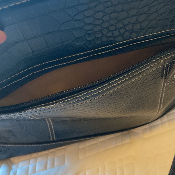 Woman’s Work Bag - Picture 9 of 14